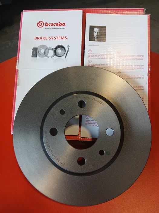 BREMBO FRONT BRAKE ROTOR FIAT 500 (not for Abarth model)